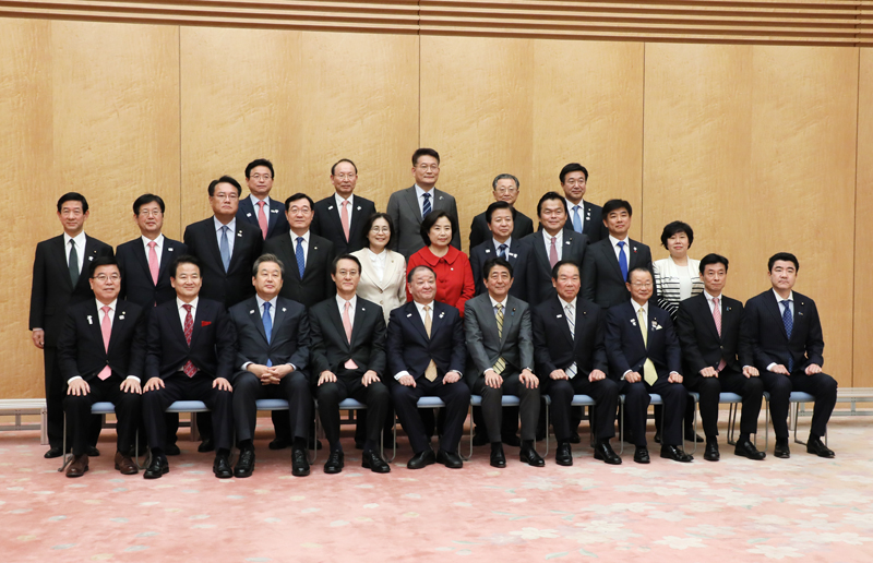 日韓・韓日議員連盟一行による表敬
